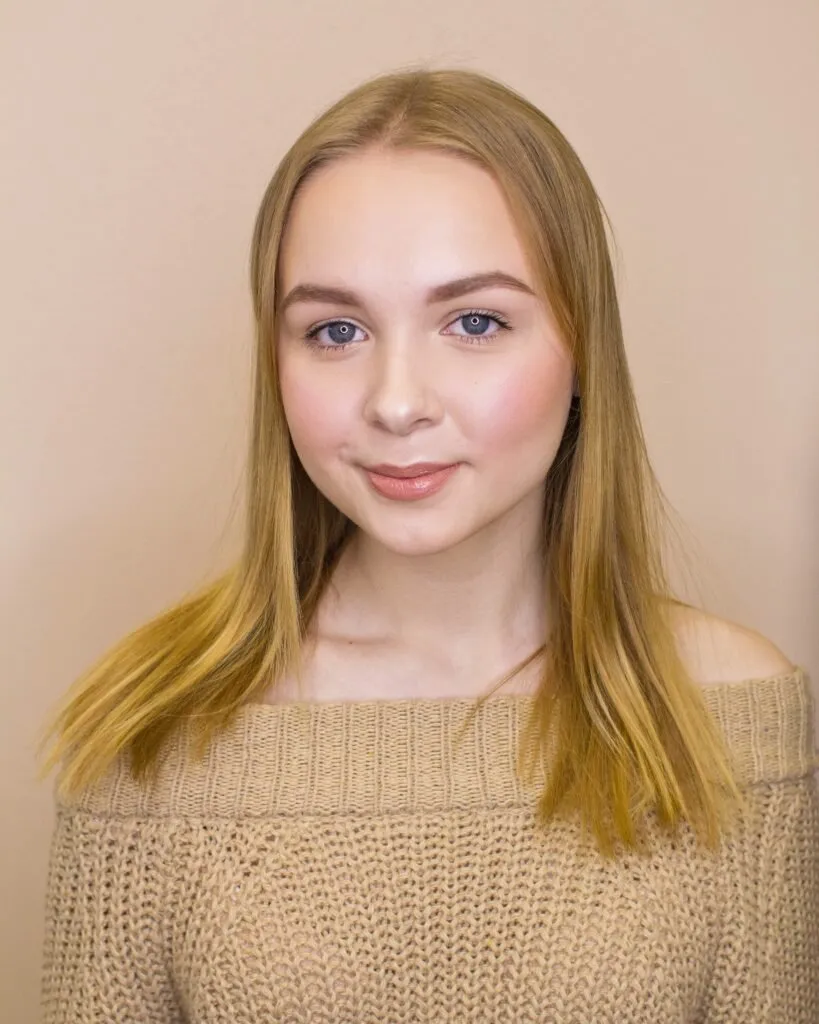 Natural event makeup with glowing skin and soft pink blush in Chicago